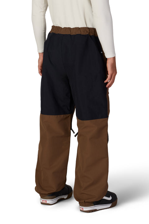 686 Men's Ghost 2.5L snowboard pants in brown and black colorblock, back view