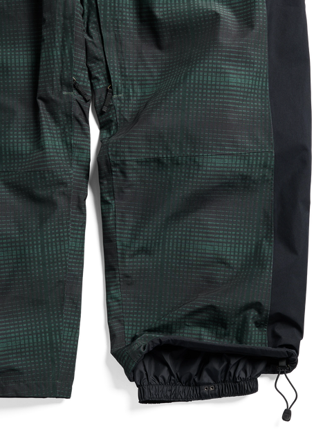 Analog Flyrail Gore-Tex men's snow pants in dark green grid print with black panels