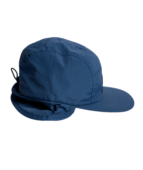 Autumn DWR Flap Cap with ear flaps and flat brim, structured five-panel design