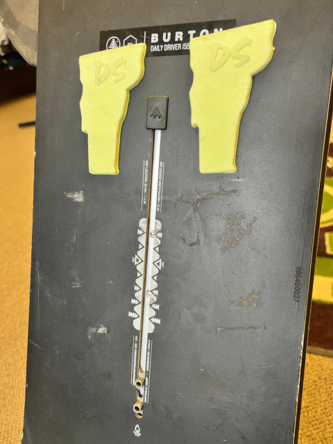 DEMO Burton 3D Daily Driver Snowboard 2021