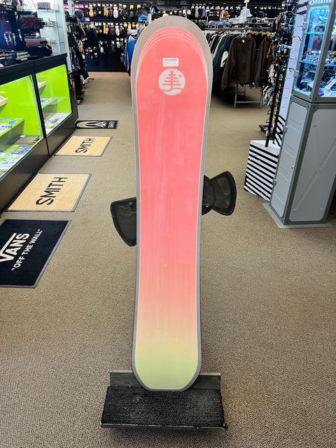 DEMO Burton Family Tree Gril Master Snowboard 2024