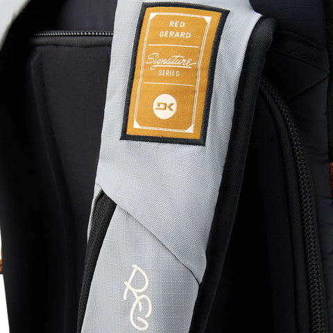 Dakine Team Poacher Backpack 22L x Red Gerard 2026