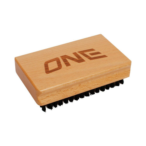 One Ball Nylon/Brass Combo Brush